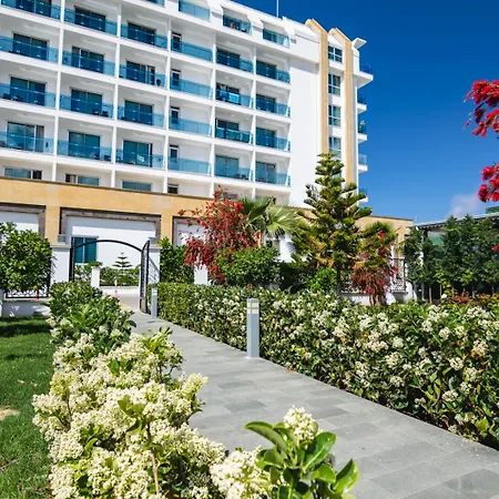 The Lumos Deluxe & Ξενοδοχείο Kargicak (Alanya)