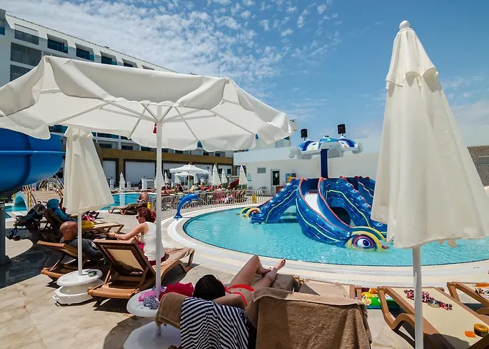 The Lumos Deluxe & Otel 5*